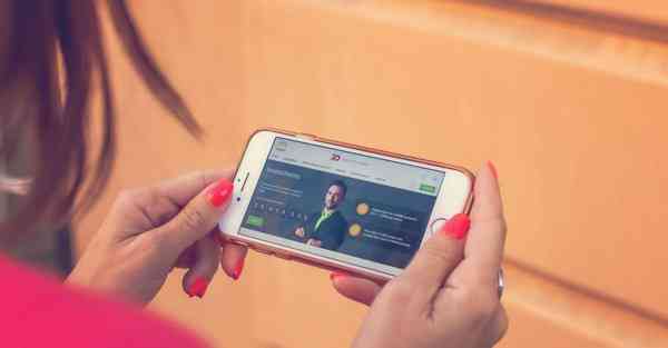 智能云点机器人 智能云电视怎么看电视频道