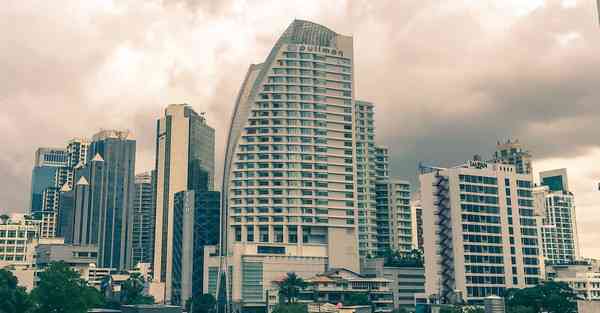 女生智能机器人演出