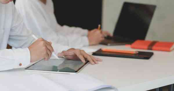 大数据包含设备数据的行业文章