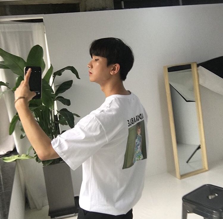 瞿世震言
