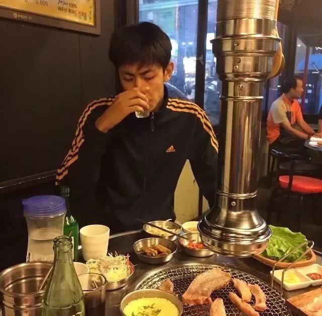 殷莎琦烟
